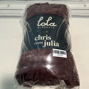 Lola Blankets - Chris loves Julia